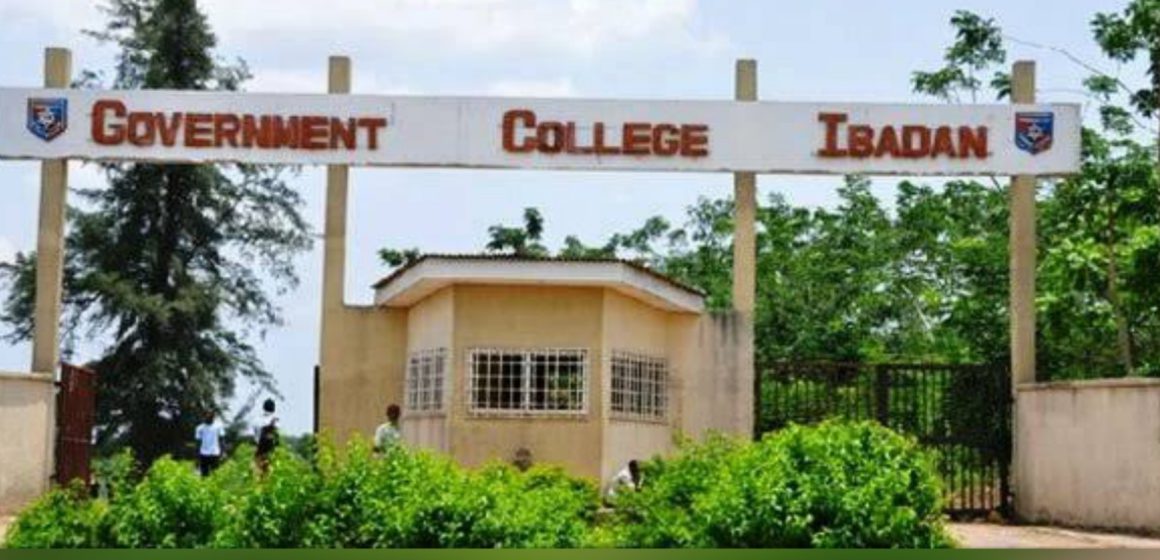 GCI: Oyo Govt hands over school to old students Association