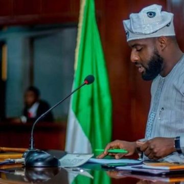 Bill to promote community service in the State