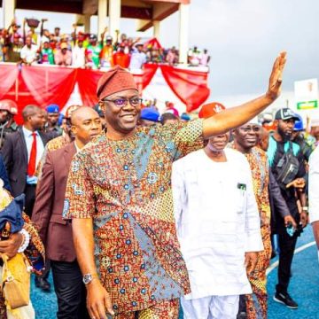 PHOTOS: Makinde welcomes thousands of defectors from APC, ADC, ZLP  and all others