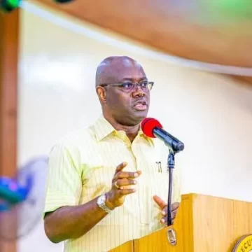 Civil Servants In A Happy Mood As  Gov, Makinde Set To Pay 13th Month Salary