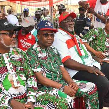 Pictures: Odidi Omo, PDP stakeholders and party leaders  present as Makinde kick starts campaign in  Igbo-Ora