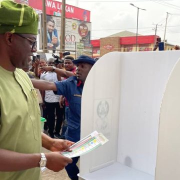 Makinde Wins Polling Unit As Counting Begins In Oyo