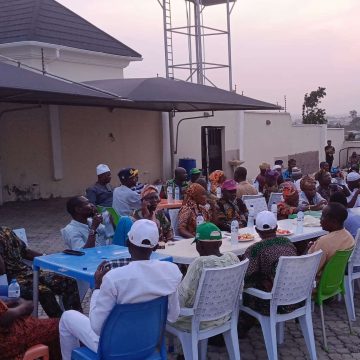 Hon. Dhikriullahi Adedeji Olajide Hosts IBNW/SW Ward chairmen, others on Day 23 Iftar Gathering Hon. Dhikriullahi Adedeji Olajide Hosts IBNW/SW Ward chairmen, others on Day 23 Iftar Gathering