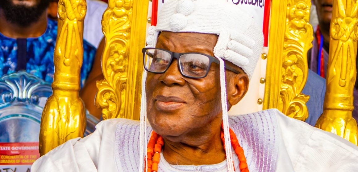 Ibadan Lawmaker, Odidiomo, Joins Sons and Daughters to Mourn Olubadan’s Transition Ibadan Lawmaker, Odidiomo, Joins Sons and Daughters to Mourn Olubadan’s Transition