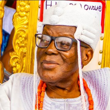 Ibadan Lawmaker, Odidiomo, Joins Sons and Daughters to Mourn Olubadan’s Transition