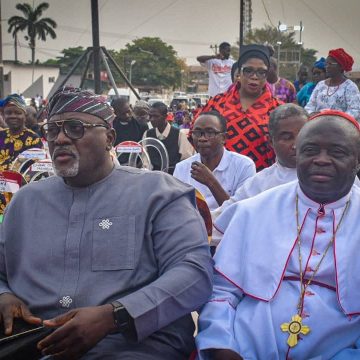 Odidi Omo Joins Governor Makinde, Others at Oyo State Christmas Carol Service Odidi Omo Joins Governor Makinde, Others at Oyo State Christmas Carol Service