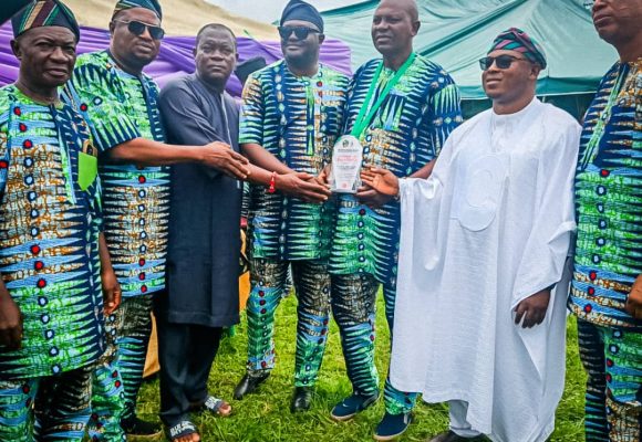 Odidiomo Honoured by Ayete Central Mosque for Contributions to Mosque, Muslim Community Odidiomo Honoured by Ayete Central Mosque for Contributions to Mosque, Muslim Community