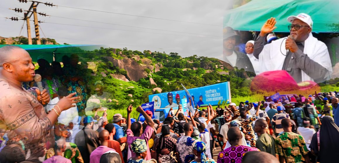 Odidiomo, Lawal Akorede, Other APM Leaders Welcome APC Defectors in Ayete, Promise End to Masses’ Suffering Odidiomo, Lawal Akorede, Other APM Leaders Welcome APC Defectors in Ayete, Promise End to Masses’ Suffering