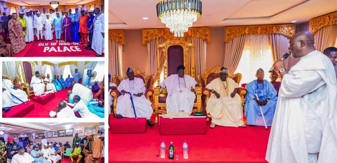 Olu of Igbo-Ora Receives Odidiomo at Palace, Offers Royal Blessings for His Oyo South Senatorial Aspiration Olu of Igbo-Ora Receives Odidiomo at Palace, Offers Royal Blessings for His Oyo South Senatorial Aspiration